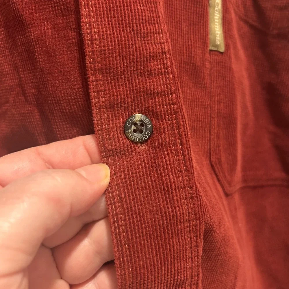 VTG Columbia Mens XL Burgundy Corduroy Button Down Shirt‎ Long Sleeve Gorpcore